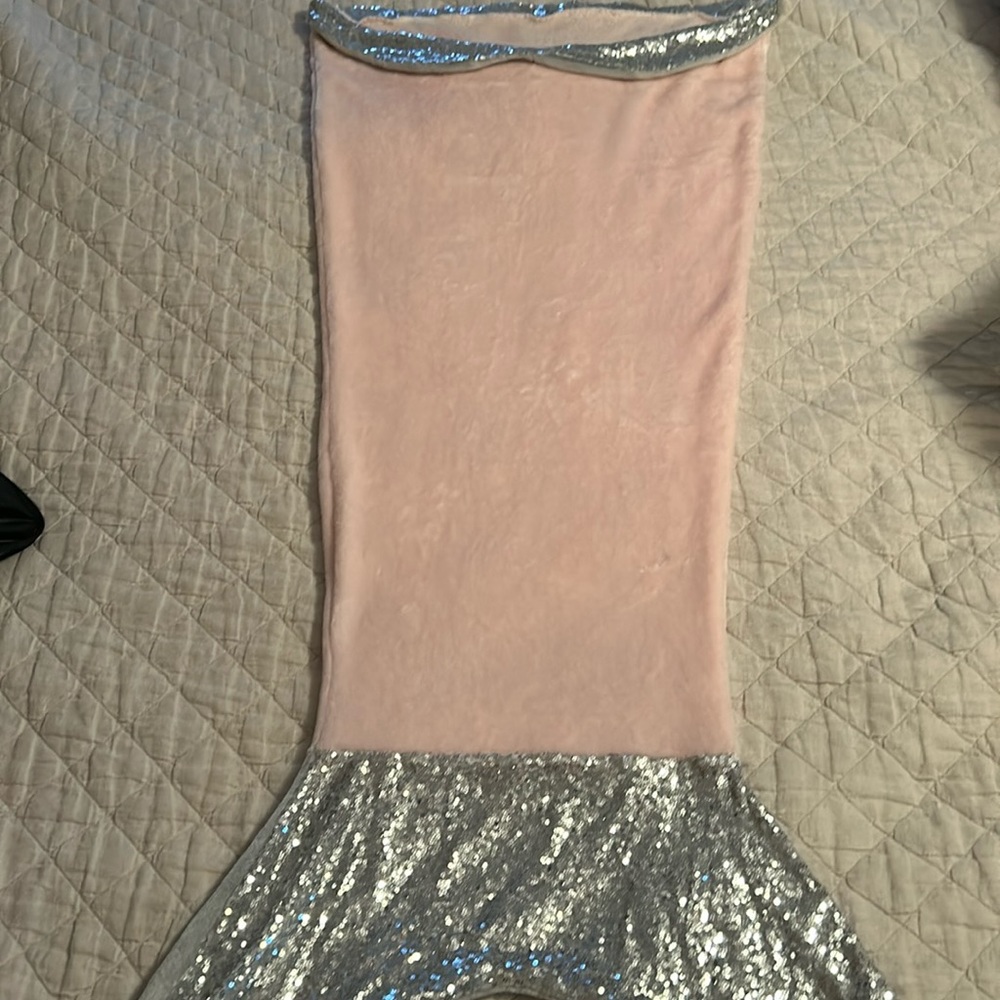 Mermaid tail slip on blanket